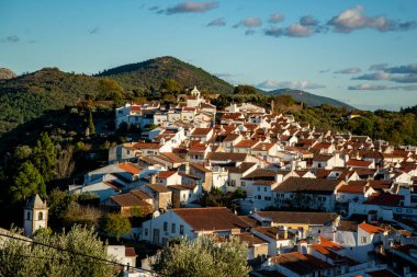 Portekiz, Alentejo 'daki eski Castelo de Vide kasabasının manzarası. Portekiz, Castelo de Vide, Ekim 2021