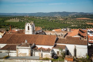 Portekiz 'in Alentejo şehrindeki Moura kasabasında bulunan Convento de Nossa de Senhora do Carmo. Portekiz, Moura, Ekim 2021