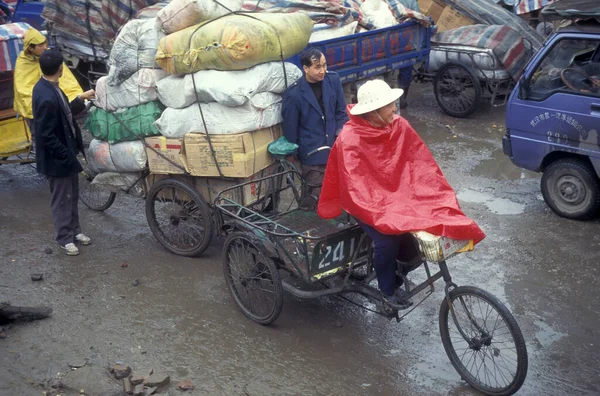 Engarrafamento Com Transporte Mercadorias Marketstreet Perto Mercado Terminal Rodoviário Cidade — Fotografia de Stock