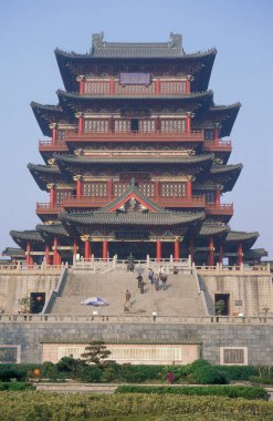 Çin 'in Jiangxi eyaletindeki Nanchang şehrindeki Prens Teng Tapınağı ve Pavillon. Çin, Nanchang, Kasım 1996