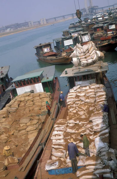 Şçi Çin Jiangxi Eyaletindeki Nanchang Şehrindeki Ganjiang Nehri Nde Bir — Stok fotoğraf