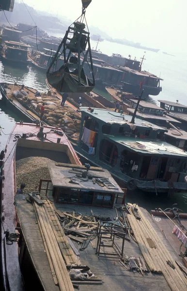 Worker Offload Sand Construction Transport Ship Ganjiang River City Nanchang — Stock Photo, Image