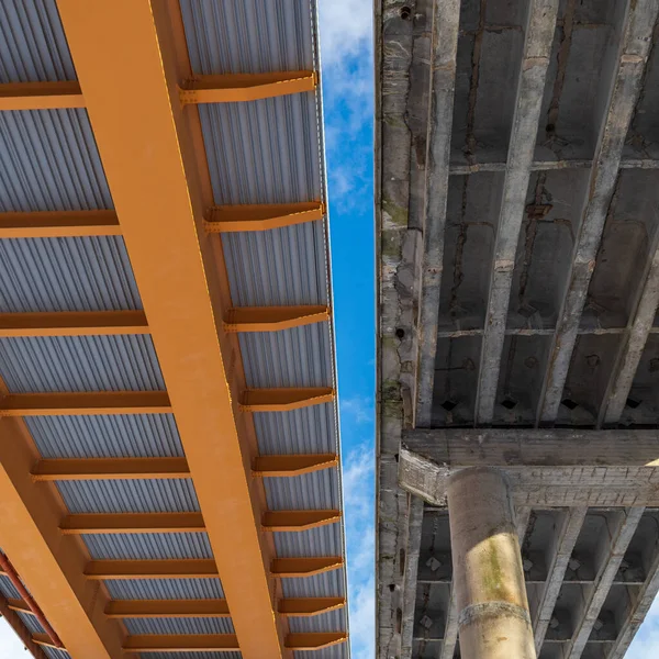 Puente de carretera viejo y nuevo, vista inferior — Foto de Stock