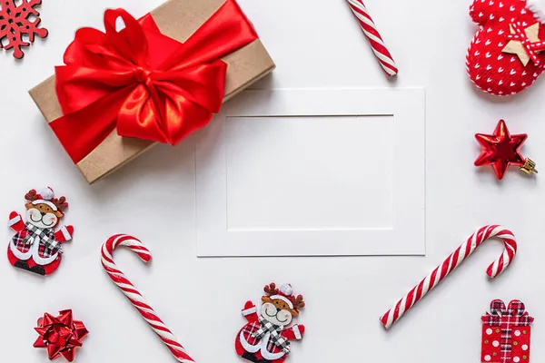Composição Férias Natal Fundo Branco Cartão Decorativo Natal Com Mock — Fotografia de Stock