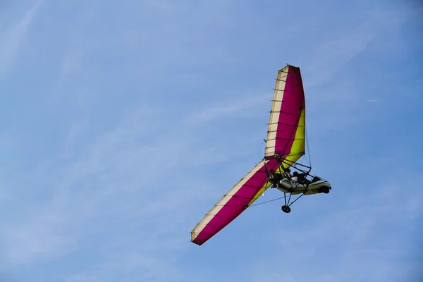 deltaplane gökyüzünde