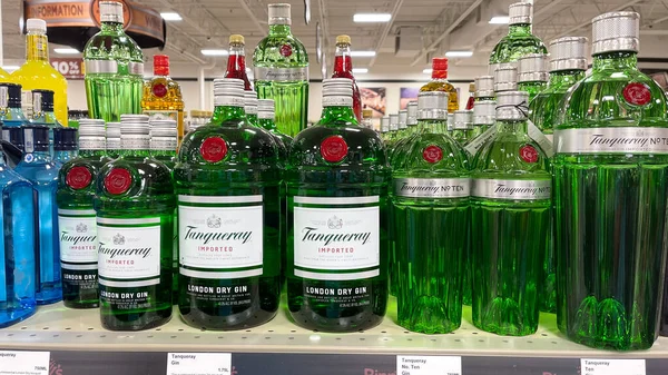 Springfield Usa Září 2021 Prohlídka Lahví Tanqueray Gin Liqour Shopu — Stock fotografie