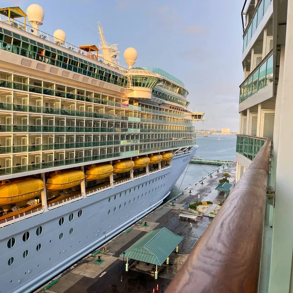 Nassau Bahamy Września 2021 Royal Caribbean Cruise Ship Freedom Seas — Zdjęcie stockowe