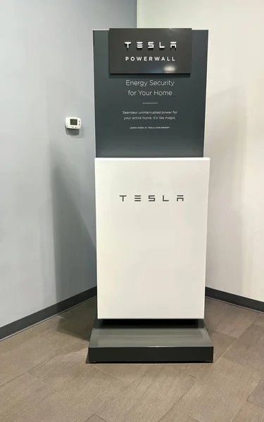 Orlando Usa Листопада 2021 Tesla Powerwall Sign Біля Входу Дилерську — стокове фото