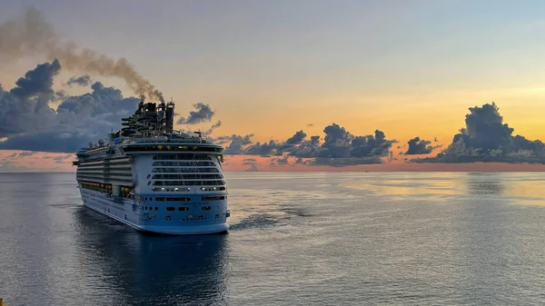 Nassau Bahamas Septiembre 2021 Royal Caribbean Cruise Ship Freedom Seas — Foto de Stock