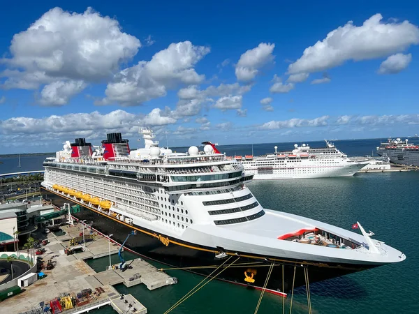 Orlando Eua Janeiro 2022 Disney Cruise Ship Fantasy Dock Port — Fotografia de Stock