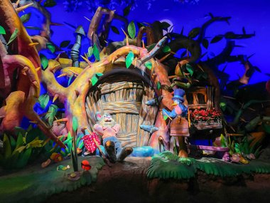 Orlando, FL USA - 5 Temmuz 2021: Orlando, Florida 'daki Walt Disney World Magic Kingdom' da Su Sıçratma Dağı.