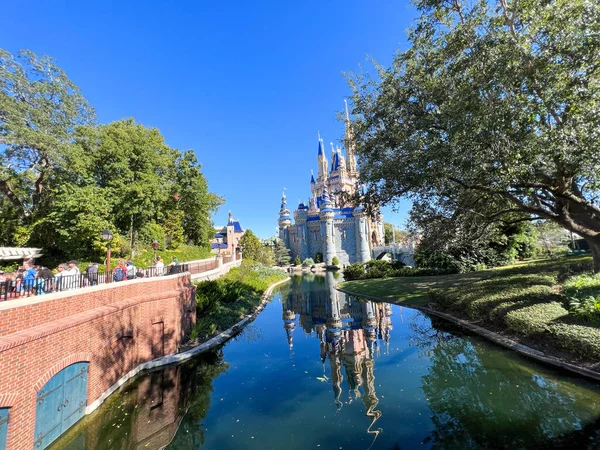 Orlando Usa Décembre 2021 Vue Sur Château Cinderall Réflexion Sur — Photo