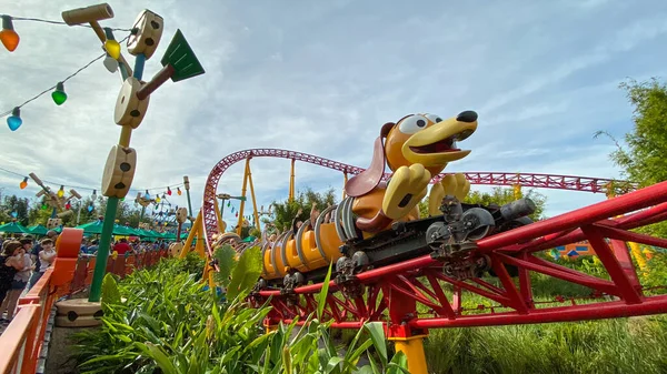 Orlando Usa February 2022 Slinky Dog Dash Roller Coaster Ride — Foto Stock