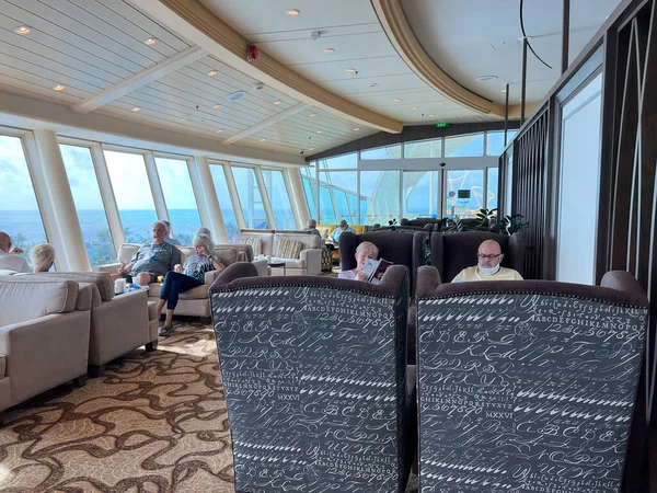 Orlando Usa February 2022 Indoor Lounge Suite Guests Royal Caribbean — Stock Photo, Image