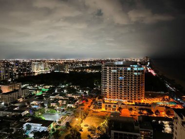 FT Lauderdale, FL USA - 7 Haziran 2022 FT Lauderdale, Florida ufuk çizgisi.