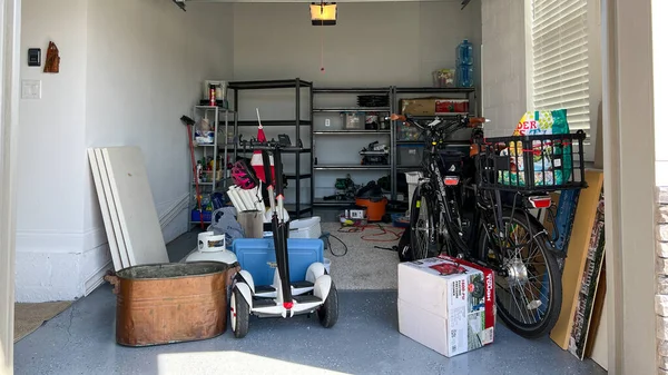 Orlando Usa March 2022 Unorganized Garage Filled Lot Stuff Neighborhood — Fotografia de Stock