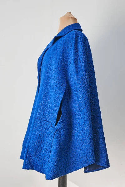 Sonbahar sıcak giysileri. Resmi ya da özel giysi