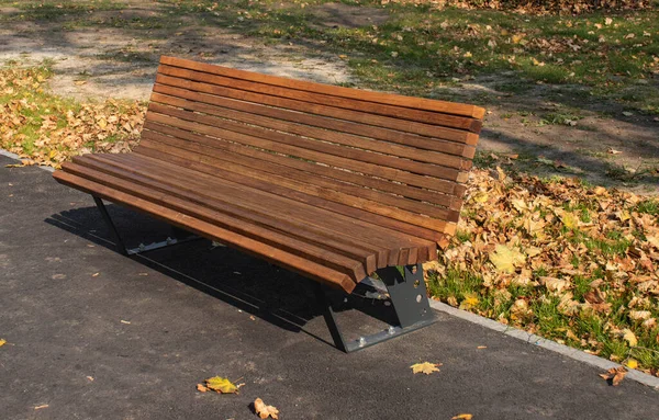 Park Wooden Bench Painted Bench Rest — Stock Photo, Image