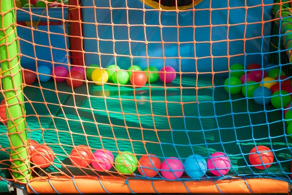 Toplu çocuk oyunu eğlencesi