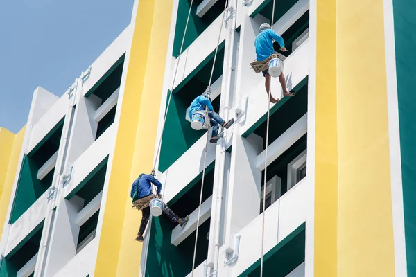 Bangkok Thailand April 2017 Unidentified Asian Construction Painter Climbing Building Royalty Free Stock Images