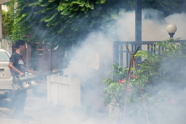 Bangkok Thaiföld Július 2016 Ismeretlen Emberek Köd Ddt Spray Szúnyogölő — Stock Fotó