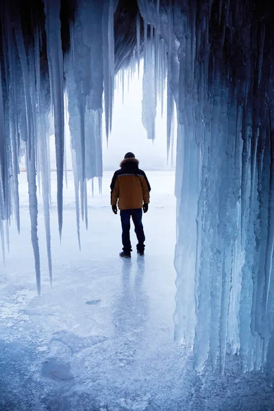 View Ice Cave Huge Icicles Frozen Lake Baikal Man Travels —  Fotos de Stock