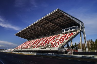 renkli kişilik dev tribün