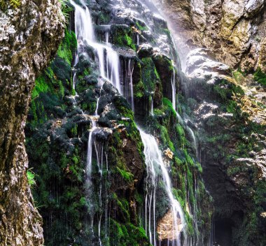 Avusturya Alpleri'nde güzel şelale