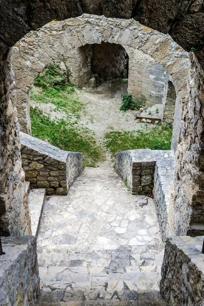 Avusturya eski ortaçağ kalesi gallenstein