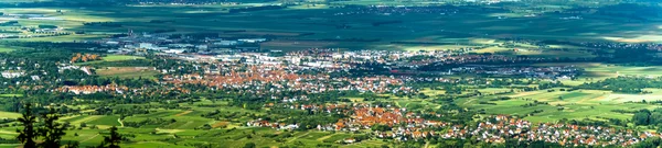Panoramatické ptáka létat pohled do Alsaska — Stock fotografie