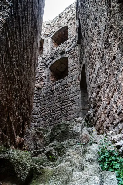 Gamla medeltida fästning ortenbourg i alsace — Stockfoto