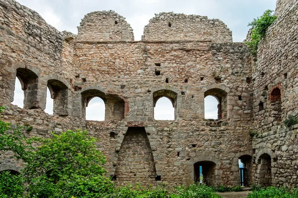 Antigua fortaleza medieval de Ortenbourg en Alsacia — Foto de Stock