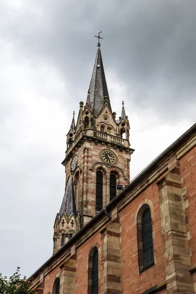 Antigua iglesia medieval en Alsacia — Foto de Stock