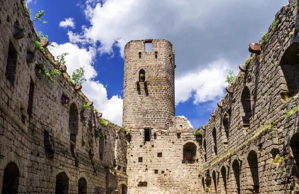 Castelo medieval Andlau na Alsácia — Fotografia de Stock