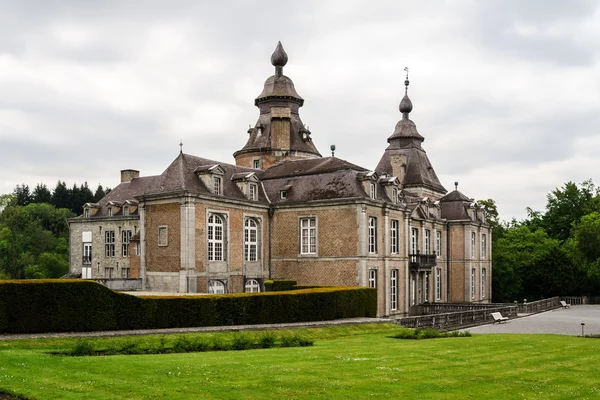 Antiguo castillo medieval renovado — Foto de Stock
