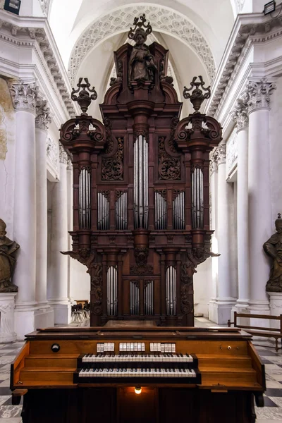 Innenraum der Abteikirche — Stockfoto