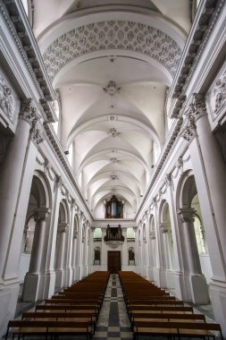 Abbey katedral iç