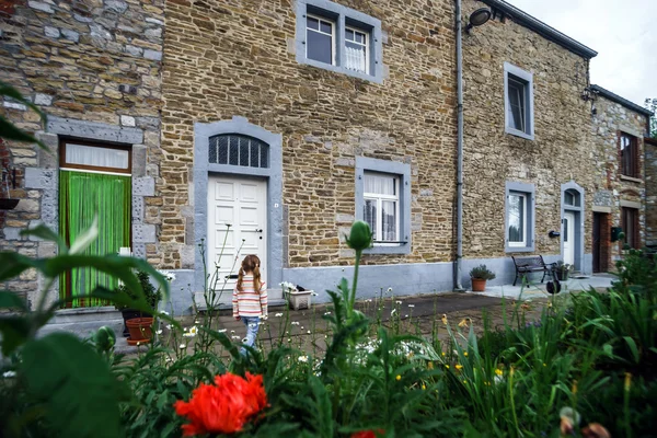 Traditionelle straßenansicht von belgium village — Stockfoto