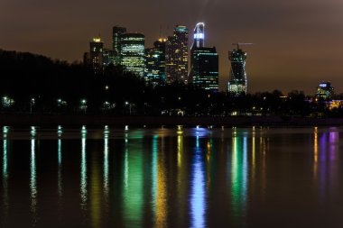 Moskova şehir binaları geceleri