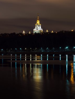 Geceleri Moskova Devlet Üniversitesi