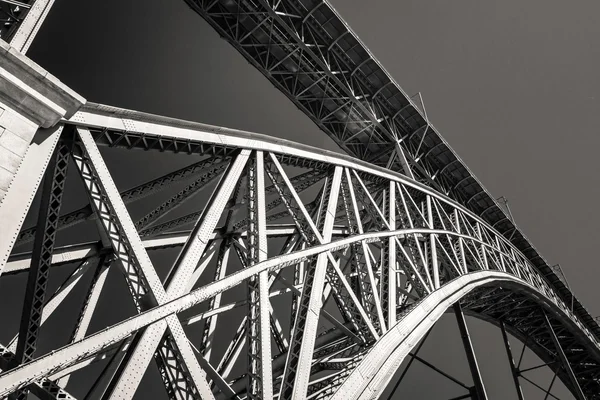 Vista da majestosa ponte — Fotografia de Stock