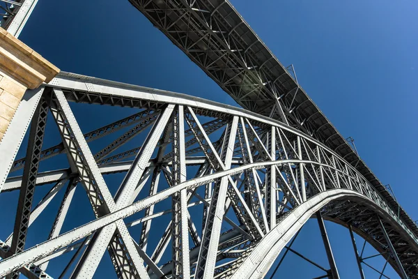 Vue du majestueux pont — Photo