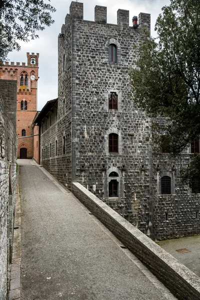 Vistas al castillo de Brolio — Foto de Stock