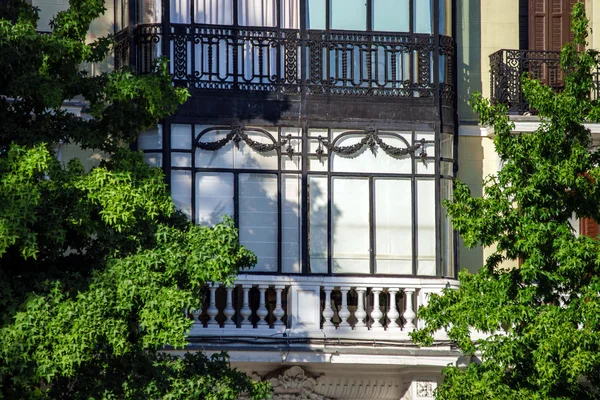 Elegante varanda de Madrid Espanha — Fotografia de Stock