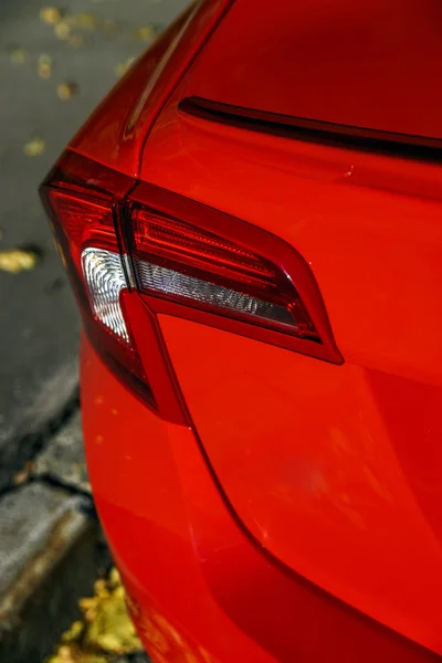 Красный роскошный автомобиль детали — стоковое фото