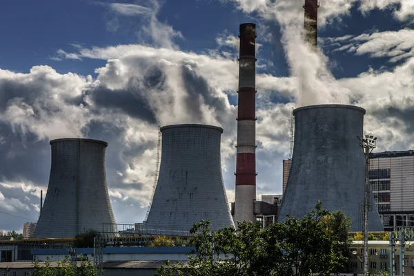 Zentralheizung und Kraftwerk — Stockfoto