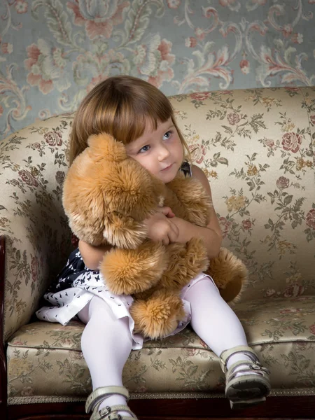 Schattig klein meisje portret — Stockfoto