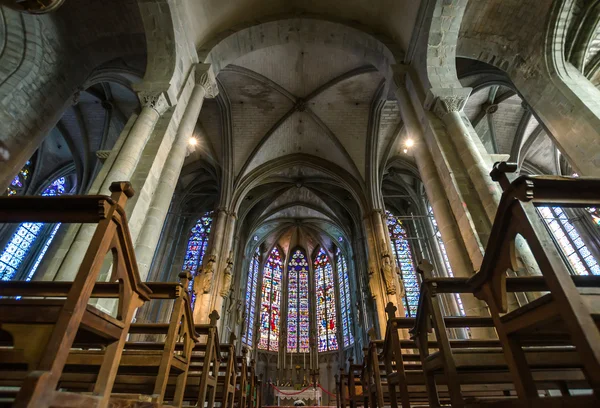 Majestic Carcassone cathedral interiors. Sun light. — Stock Photo, Image