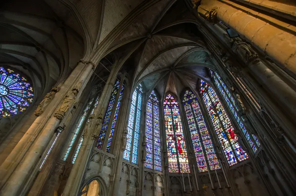 Majestic Carcassone cathedral interiors. Sun light. — Stock Photo, Image