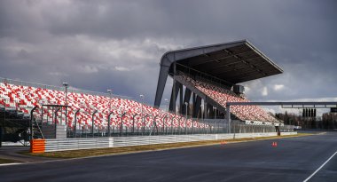 renkli kişilik dev tribün